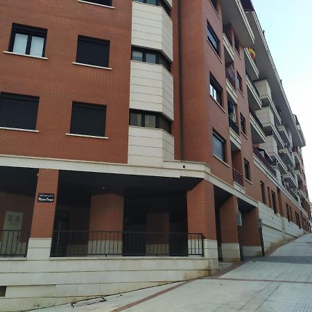 Precioso Apartamento Con Terraza, Pistas De Padel Y Piscinas Apartment Кастро-Урдиалес Екстериор снимка