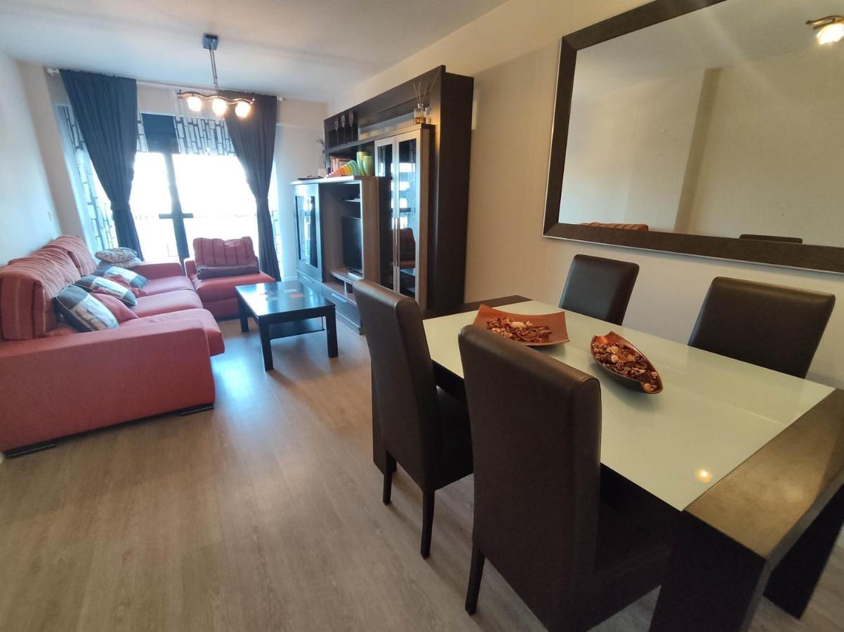 Precioso Apartamento Con Terraza, Pistas De Padel Y Piscinas Apartment Кастро-Урдиалес Екстериор снимка