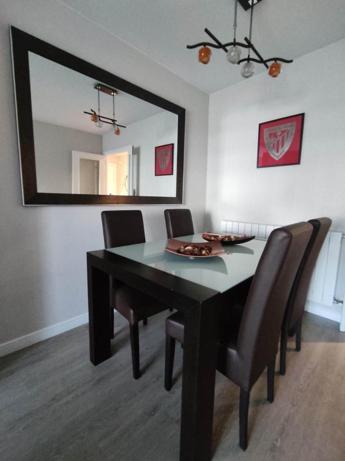 Precioso Apartamento Con Terraza, Pistas De Padel Y Piscinas Apartment Кастро-Урдиалес Екстериор снимка